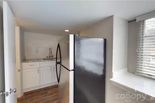 428 Hawthorne Ln, Charlotte, NC 28204 - Photo 5