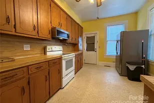 112 E Ashe St, Wadesboro, NC 28170 - Photo 5