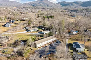 2 Mdw Gln Dr, Fletcher, NC 28732 - Photo 33