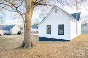 748 Efird St, Albemarle, NC 28001 - Photo 21