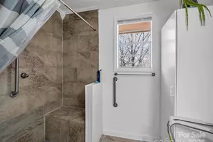 2072 Dean Ln, Lincolnton, NC 28092 - Photo 9