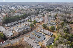 3201 Blythe Ridge Ct, Charlotte, NC 28213 - Photo 9