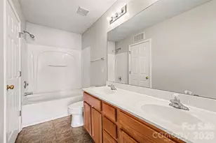 3201 Blythe Ridge Ct, Charlotte, NC 28213 - Photo 21