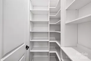 1014 E 19th St, Charlotte, NC 28205 - Photo 9