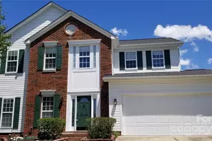 2319 Comfrey Ct, Charlotte, NC 28213 - Photo 1