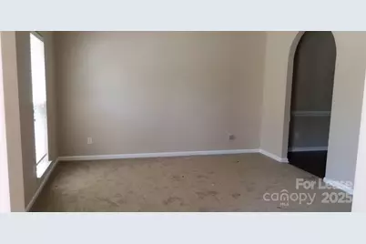 2319 Comfrey Court, Charlotte, NC 28213 - Photo 5