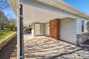 511 Oak Grove Rd, Flat Rock, NC 28731 - Photo 5