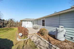 511 Oak Grove Rd, Flat Rock, NC 28731 - Photo 27