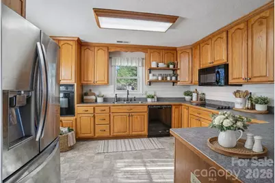 511 Oak Grove Road, East Flat Rock, NC 28731 - Photo 13