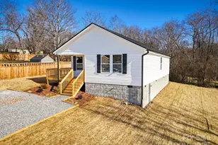 36 Harkins Ave, Canton, NC 28716 - Photo 3