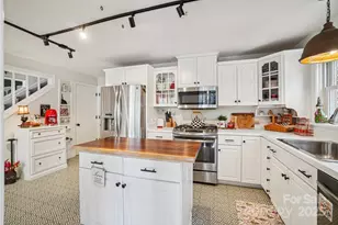 2510 Old Spartanburg Rd, East Flat Rock, NC 28726 - Photo 13