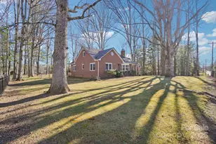 2510 Old Spartanburg Rd, East Flat Rock, NC 28726 - Photo 39