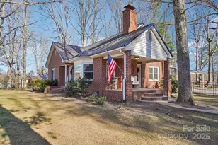 2510 Old Spartanburg Rd, East Flat Rock, NC 28726 - Photo 5