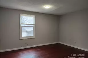 3216 Hawkins Pl, Charlotte, NC 28269 - Photo 15