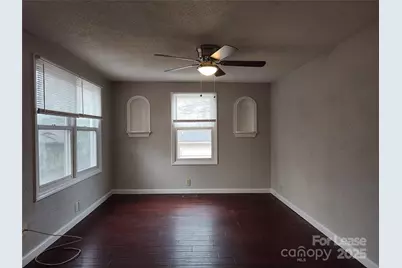 3216 Hawkins Place, Charlotte, NC 28269 - Photo 3