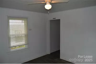 511 S Elm Street, Statesville, NC 28677 - Photo 3