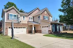 8611 Burnside Ln, Charlotte, NC 28277 - Photo 3