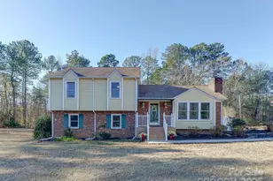 3021 University Dr, Lancaster, SC 29720 - Photo 1