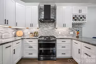 3670 9th Street Drive NE, Hickory, NC 28601 - Photo 3