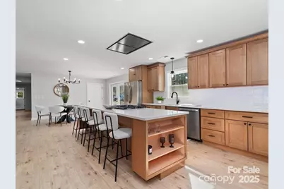 1109 S Prestonwood Drive, Hendersonville, NC 28739 - Photo 9