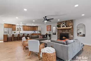1109 S Prestonwood Dr, Hendersonville, NC 28739 - Photo 3