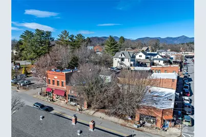 204 Sutton Avenue, Black Mountain, NC 28711 - Photo 5