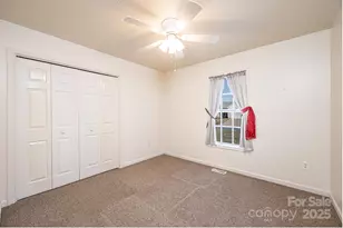 818 Gemcrest Dr NE, Conover, NC 28613 - Photo 19