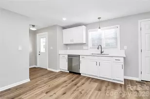 1015 W 4th Ave, Gastonia, NC 28052 - Photo 11