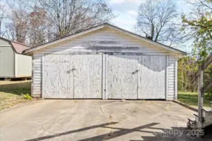 412 Wilson St NW, Lenoir, NC 28645 - Photo 17