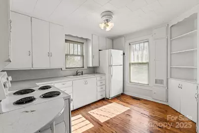 412 Wilson Street NW, Lenoir, NC 28645 - Photo 7