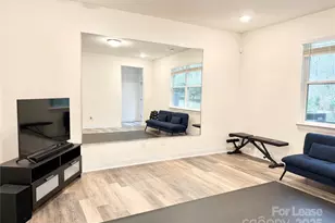 10211 Glenmere Crk Cir, Charlotte, NC 28262 - Photo 3