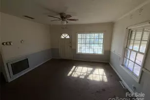 1424 W Mauney Ave, Gastonia, NC 28052 - Photo 7