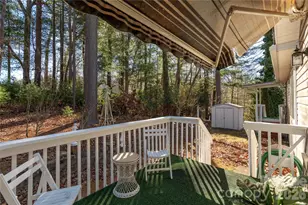 135 Reservoir Dr, Hendersonville, NC 28739 - Photo 27