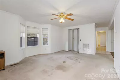 135 Reservoir Drive, Hendersonville, NC 28739 - Photo 7