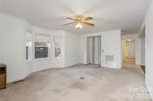 135 Reservoir Dr, Hendersonville, NC 28739 - Photo 7