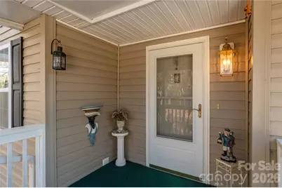 135 Reservoir Drive, Hendersonville, NC 28739 - Photo 3