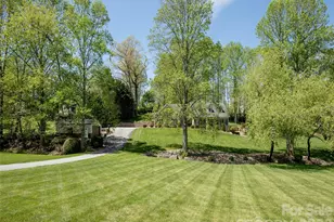 514 Whispering Hills Dr, Hendersonville, NC 28792 - Photo 3