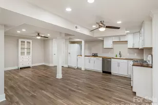 514 Whispering Hills Dr, Hendersonville, NC 28792 - Photo 33