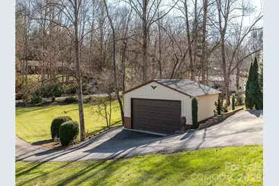 514 Whispering Hills Drive, Hendersonville, NC 28792 - Photo 45