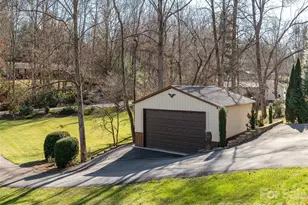 514 Whispering Hills Dr, Hendersonville, NC 28792 - Photo 45