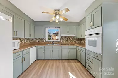 2418 Vista Drive, Charlotte, NC 28212 - Photo 13