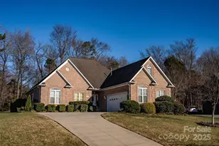 1305 Wrenwood Ct, Salisbury, NC 28146 - Photo 3