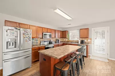 9404 Quilting Bee Lane, Charlotte, NC 28216 - Photo 11