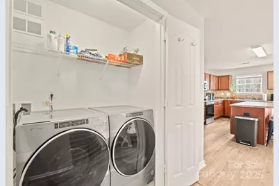 9404 Quilting Bee Lane, Charlotte, NC 28216 - Photo 7