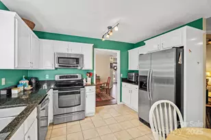 28 Sand Pebble Ct, Fletcher, NC 28732 - Photo 11