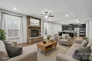 10474 Black Locust Ln, Charlotte, NC 28215 - Photo 21