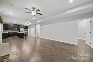 10474 Black Locust Ln, Charlotte, NC 28215 - Photo 23