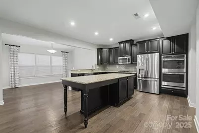 10474 Black Locust Lane, Charlotte, NC 28215 - Photo 11