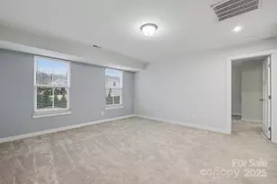 10474 Black Locust Ln, Charlotte, NC 28215 - Photo 35