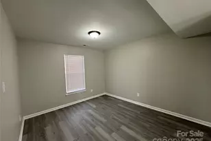 1425 Sugar Hollow Dr, Charlotte, NC 28214 - Photo 7